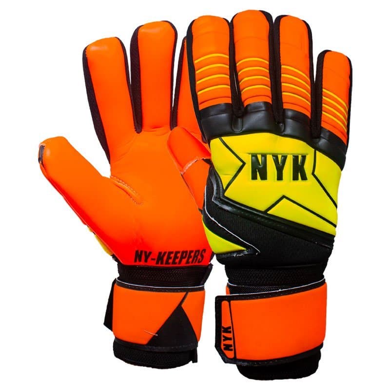 guantes naranjados para fútbol